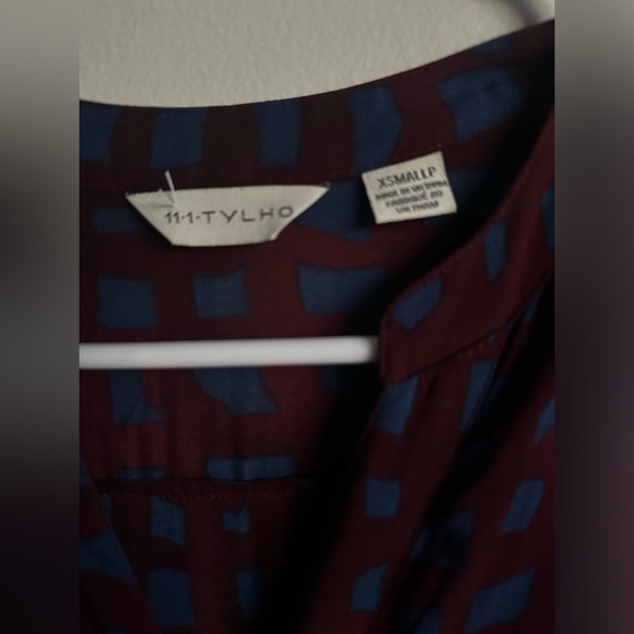 Patterned dress with buttons - Picture 3 of 4